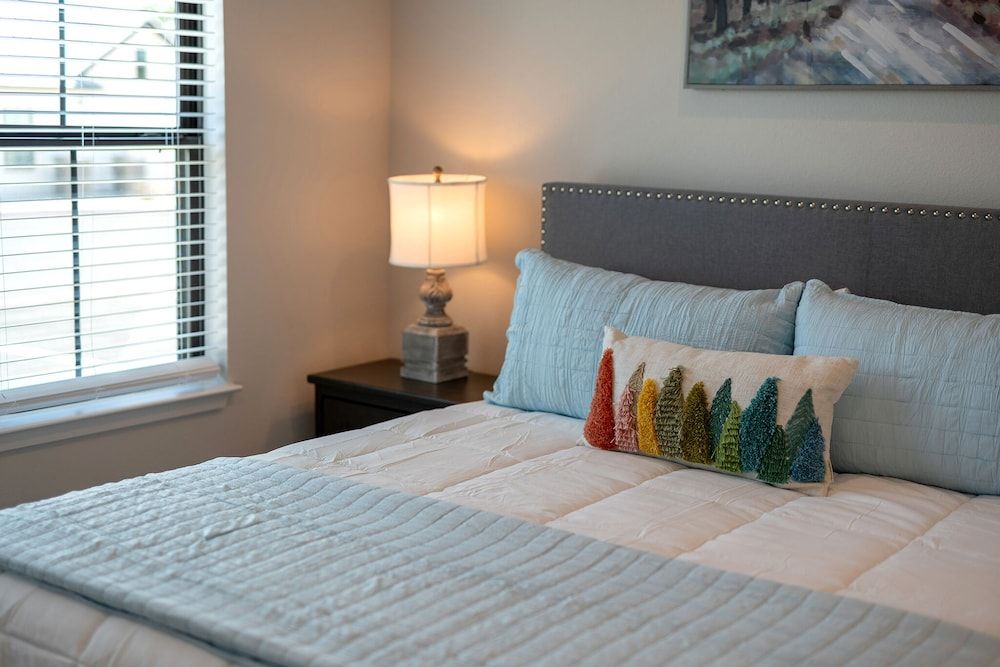 Condo, 1 King Bed, Hot Tub, Garden View