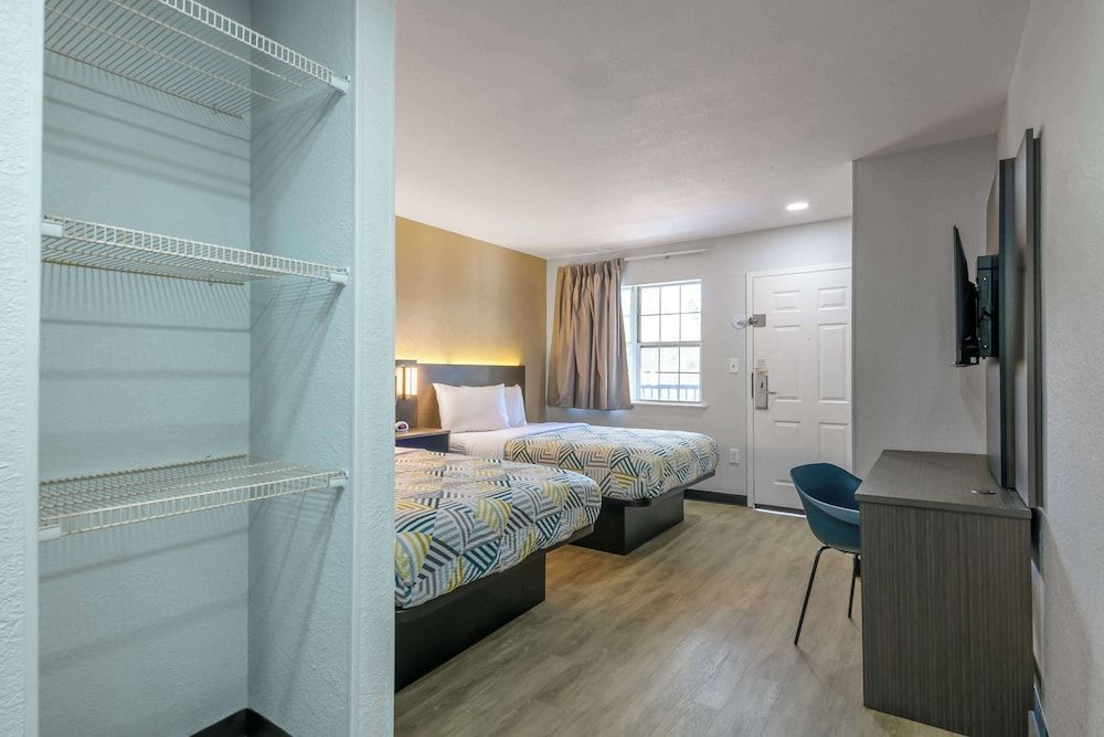 Standard Room, 2 Double Beds, Non Smoking