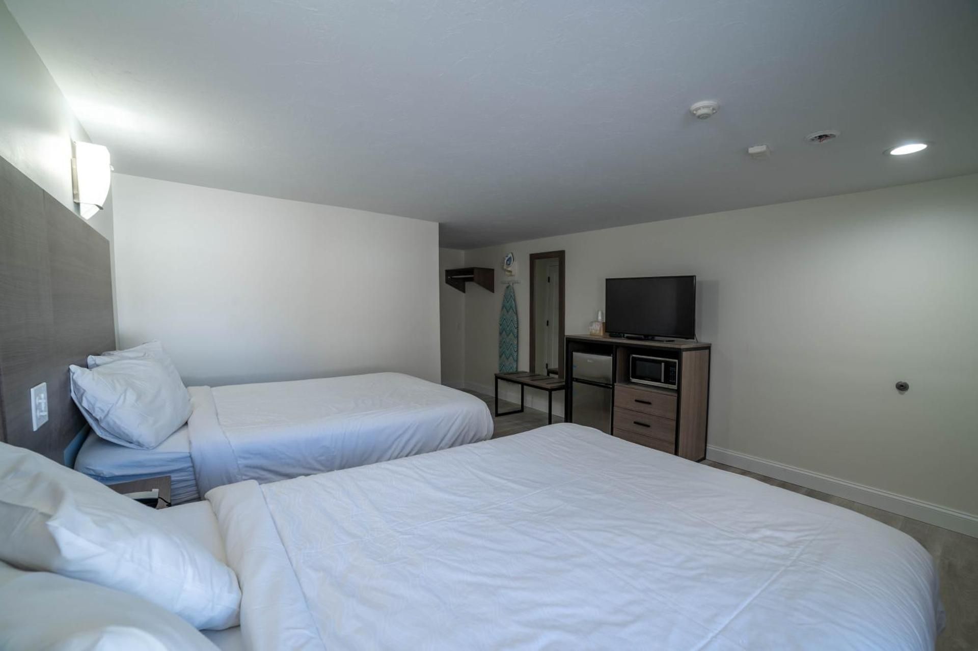 Viking Shores Motor Inn Double Room with Two Double Beds