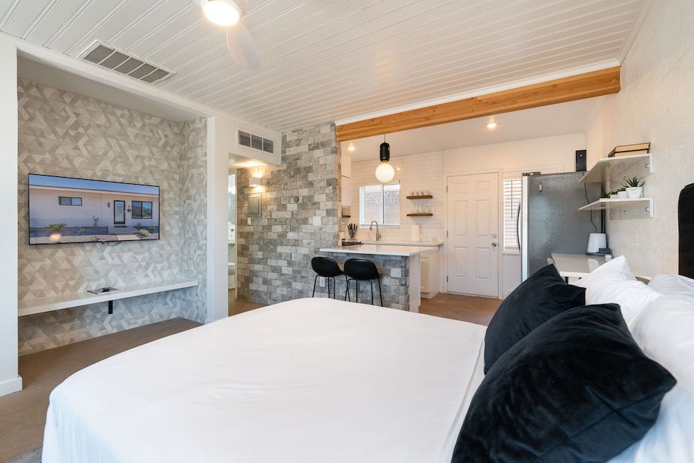 Ash & Ko Boutique Lodging Signature Apartment