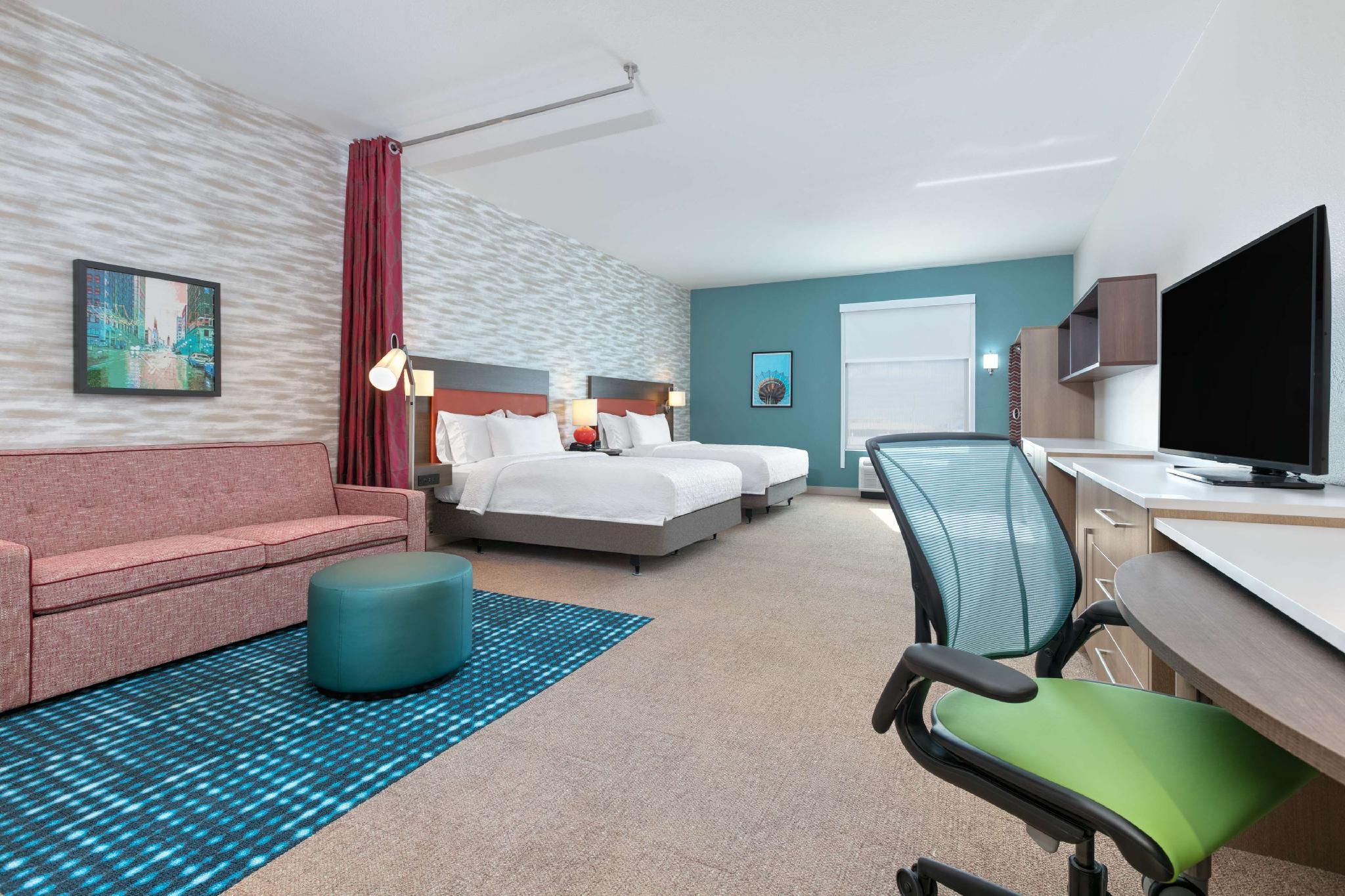 2 Queen Mobility Accessible Tub Studio Suite