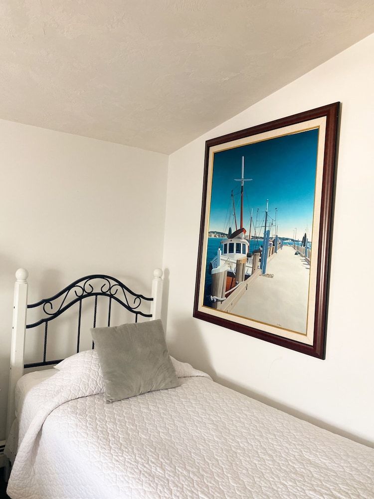 Standard Triple Room, Private Bathroom, Sea View (Room 308)