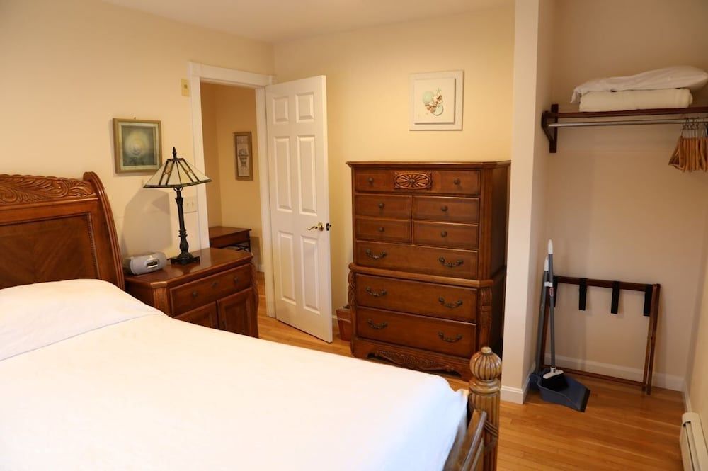 Premium Suite, 2 Queen Beds with Double Sofa Bed, Private bathroom, Partial Ocean View, 2 Bedrooms