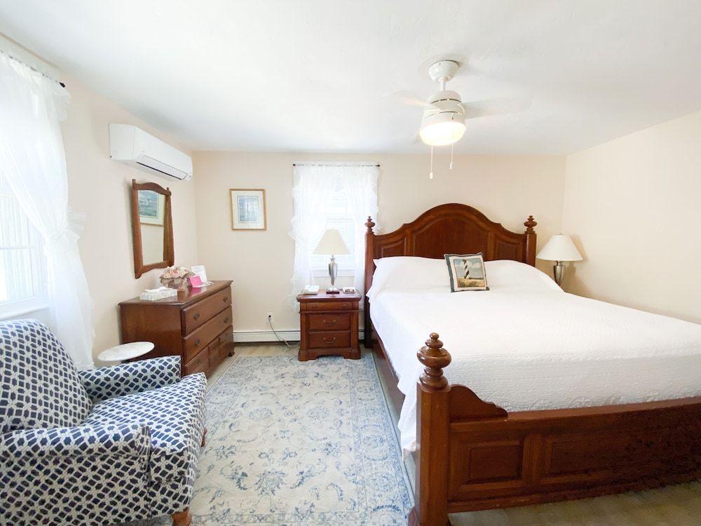 Standard Double Room, Private Bathroom (Room 113)