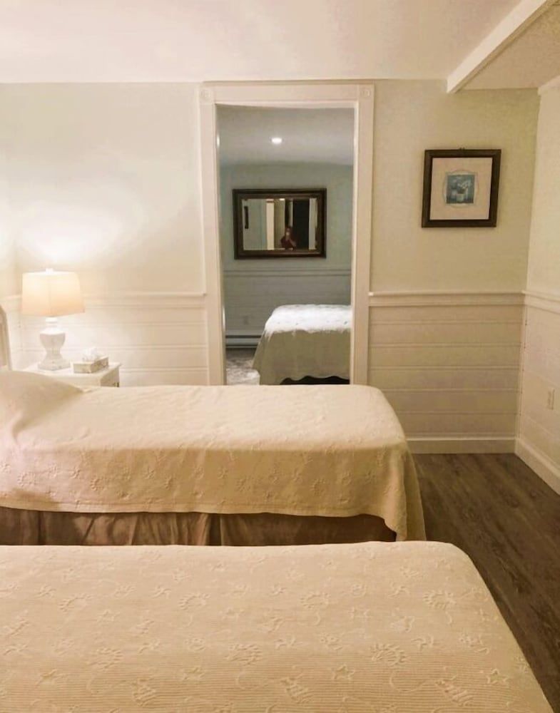 Private Yellowtail House at By the Sea Bed & Breakfast