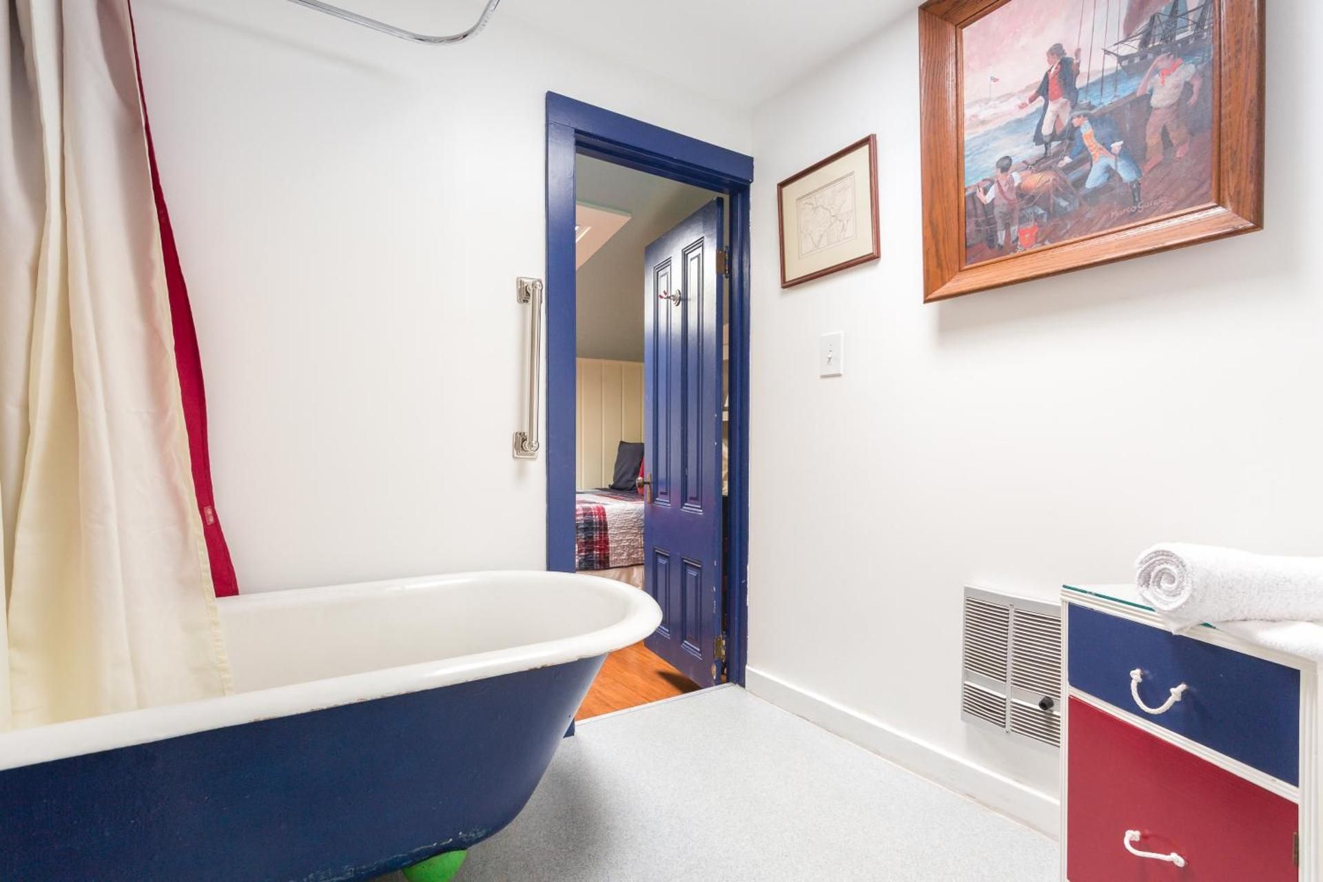Captain's Cabin
