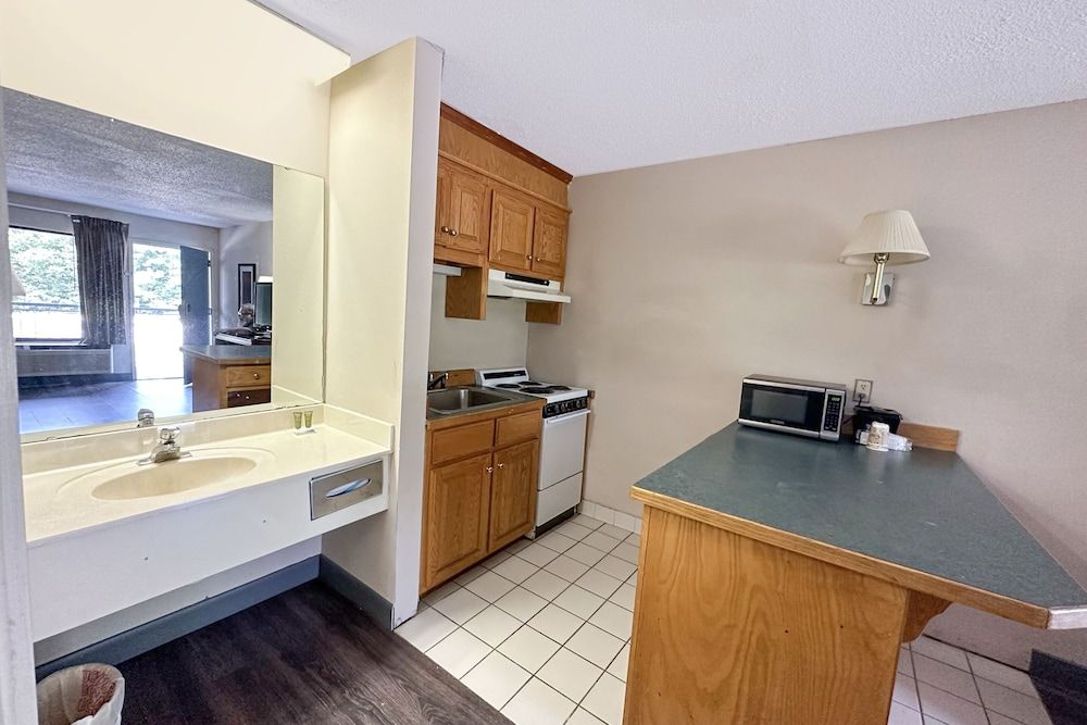 Kitchenette