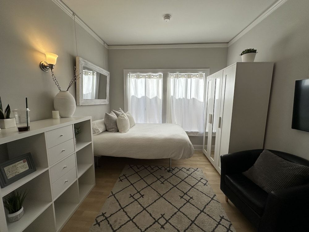 The Vurpillat Beachfront Hotel Small Studio 4