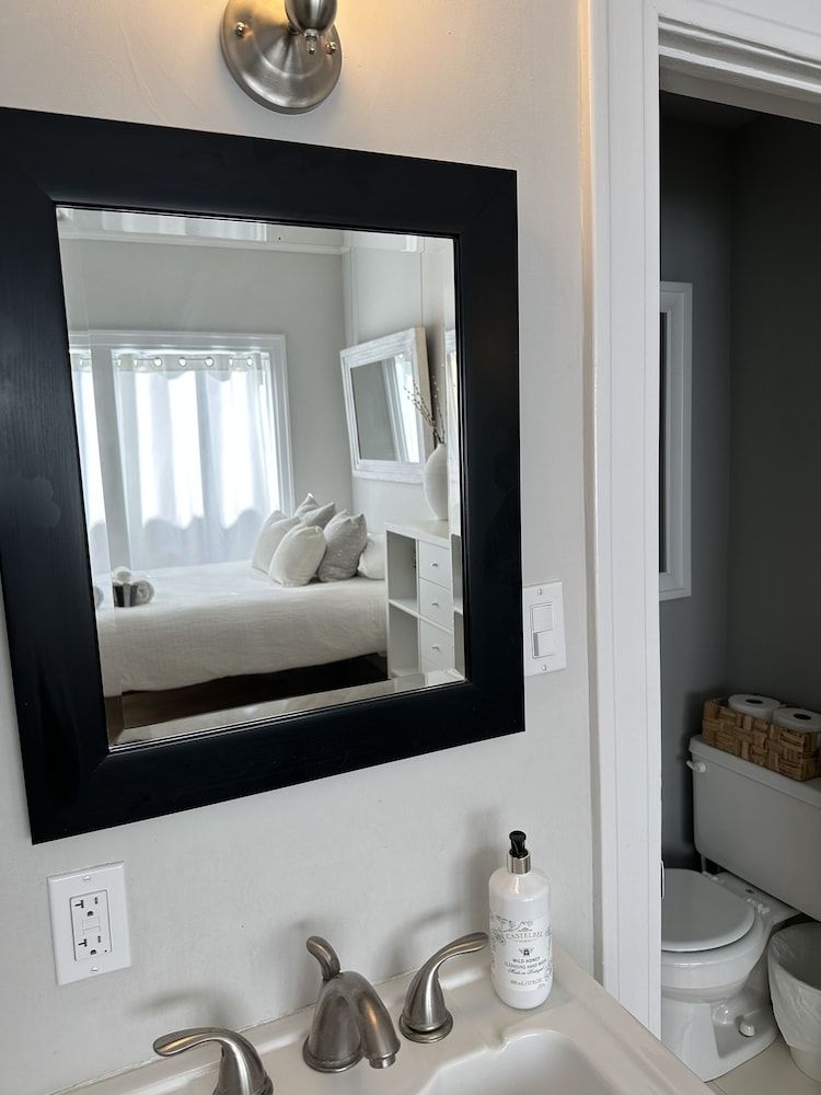 The Vurpillat Beachfront Hotel Small Studio 6