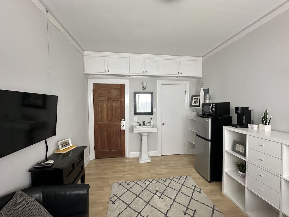 The Vurpillat Beachfront Hotel Small Studio 7