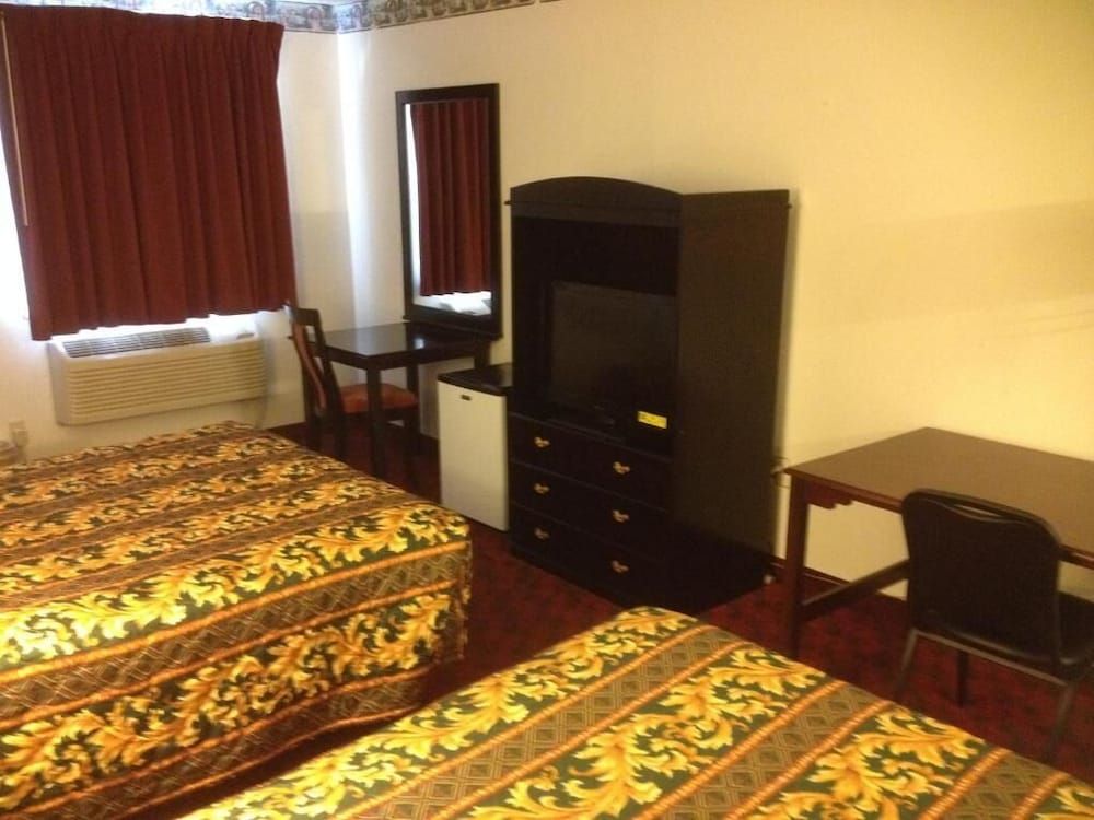American Dream Family Double or Twin Room 31
