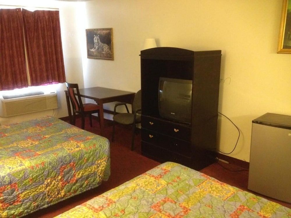 American Dream Family Double or Twin Room 32