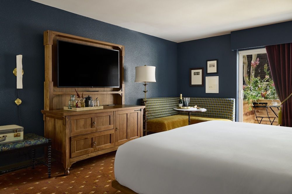 Chalet 2 Queen Beds