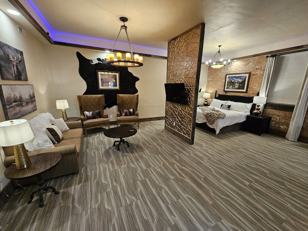 Deluxe Studio Suite