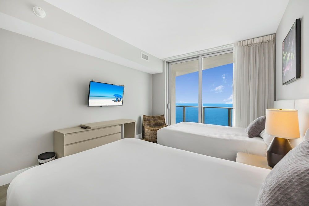 Luxury Apartment, 2 Bedrooms, Ocean View