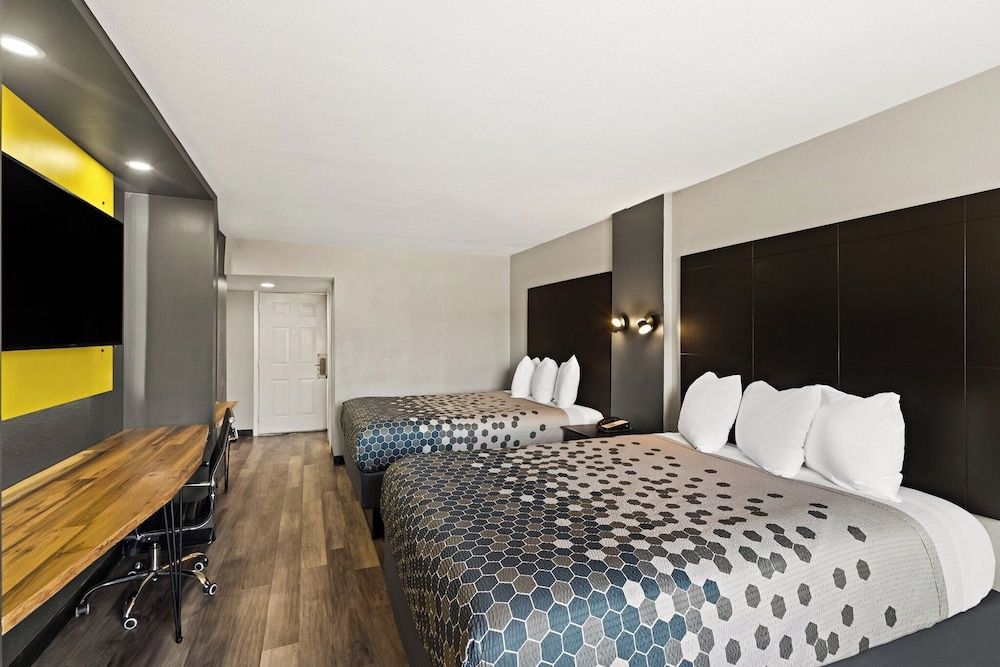 Room, 2 Queen Beds, Non Smoking