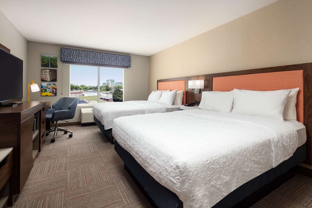 Room, 2 Queen Beds, Refrigerator & Microwave