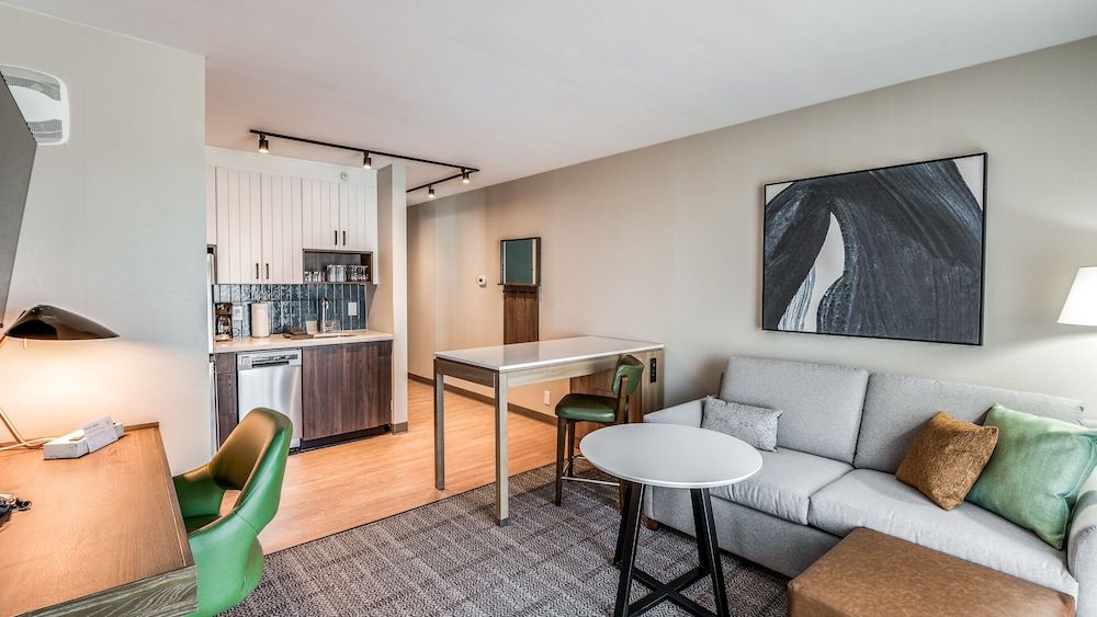 Staybridge Suites Dallas Market Ctr Love Field by IHG Premium Suite 7