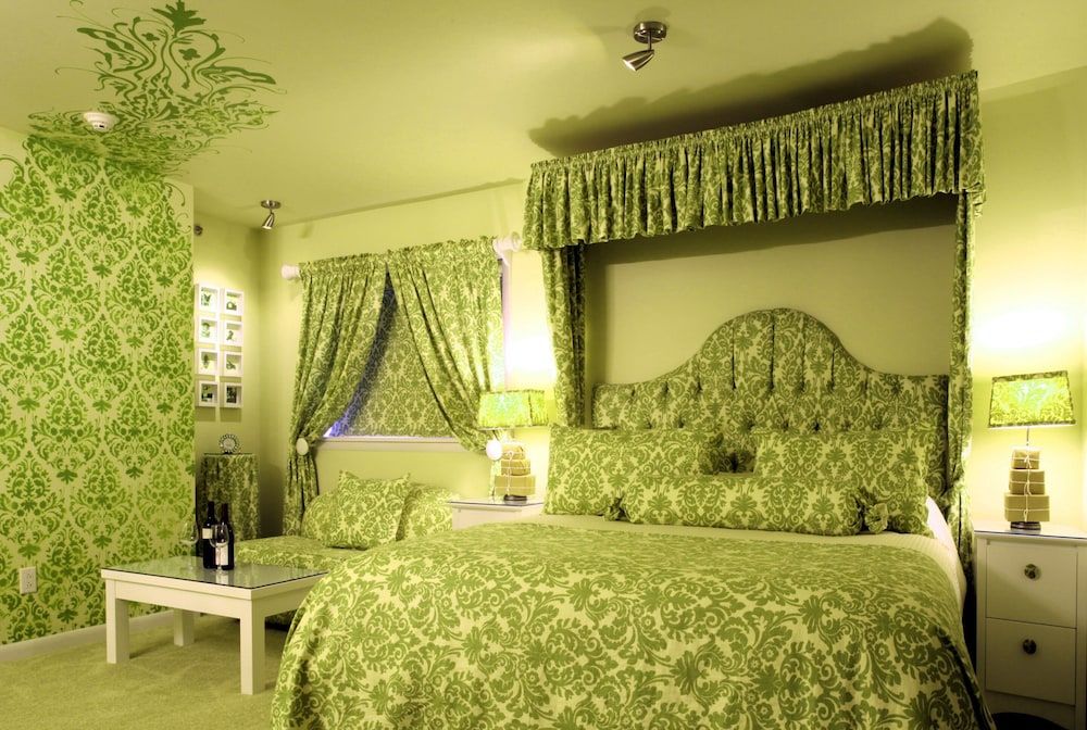 Maria's Curtains