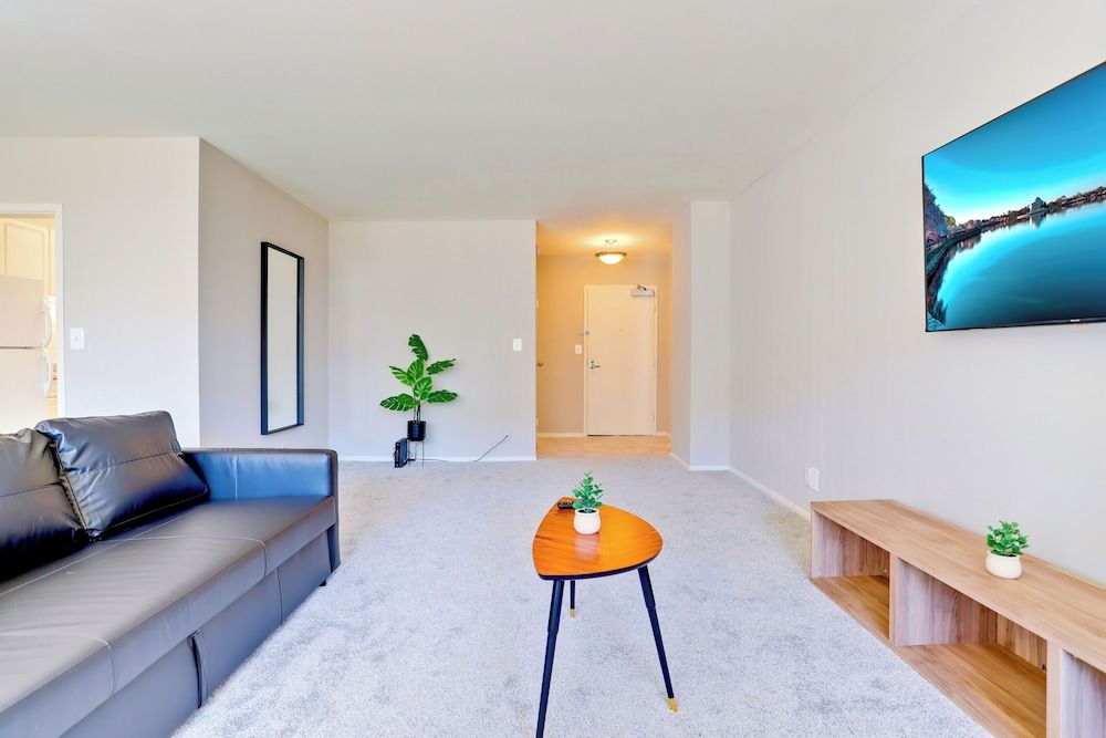 Comfort Apartment, 1 Bedroom, Balcony, City View