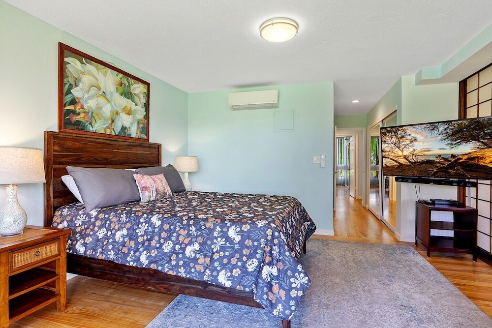 Condo, 2 Queen Beds, Balcony, Partial Ocean View (Grace's Oasis)