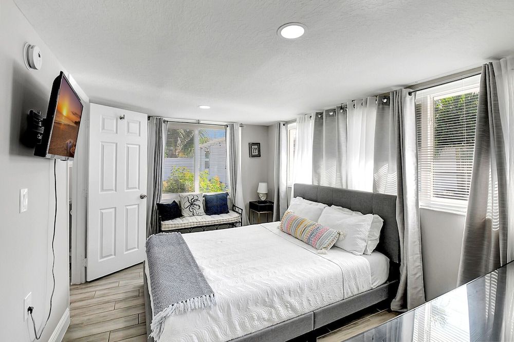 House, Multiple Beds, Pool Access, Pool View (Seacrest House)
