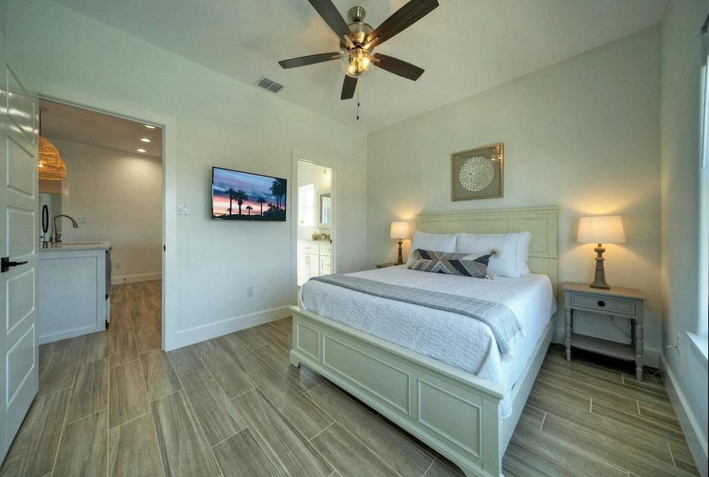 House (4 Bedrooms)