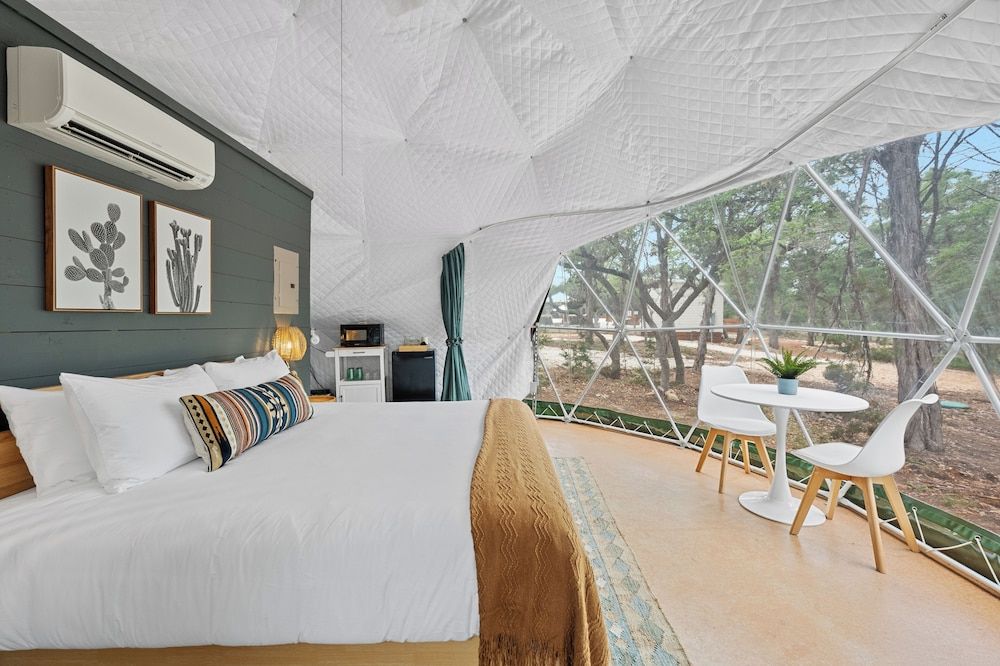 The Cedars Ranch Geodome Suites