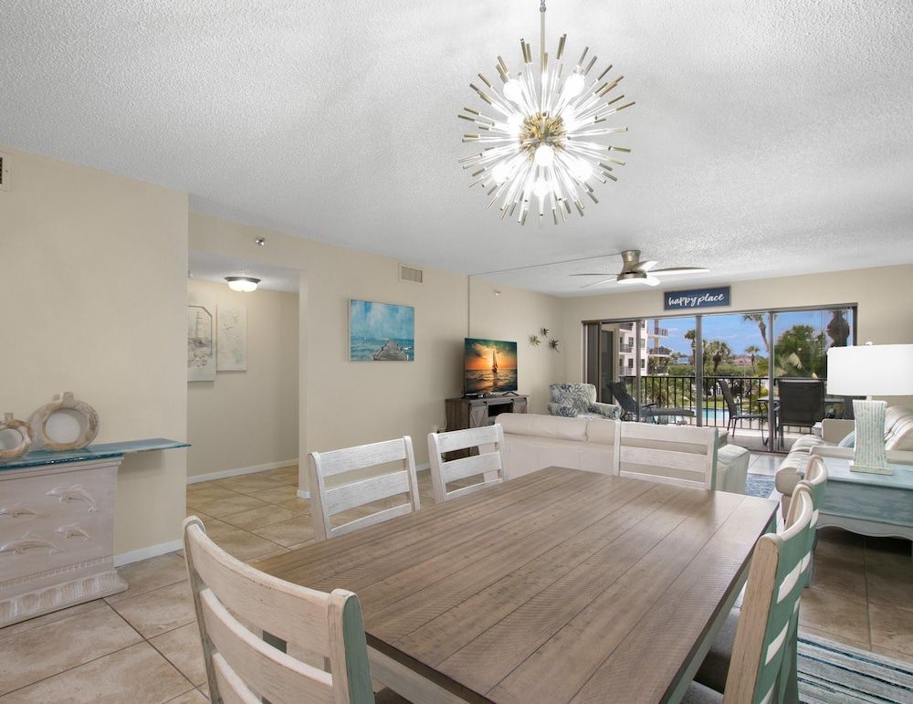 Golden Shores 210