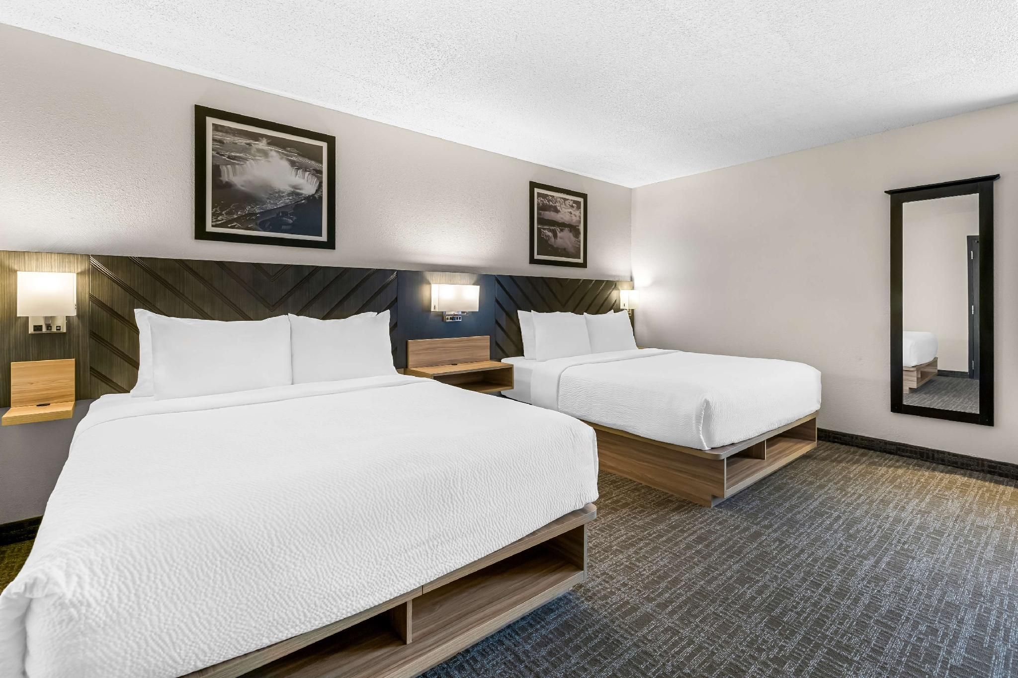 Suite - 2 Queen Beds, Nonsmoking, Sofabed, Rain Shower