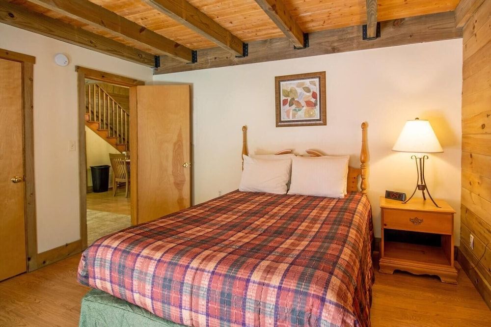 Wilderness Presidential Resort Premier Cabin, Jetted Tub