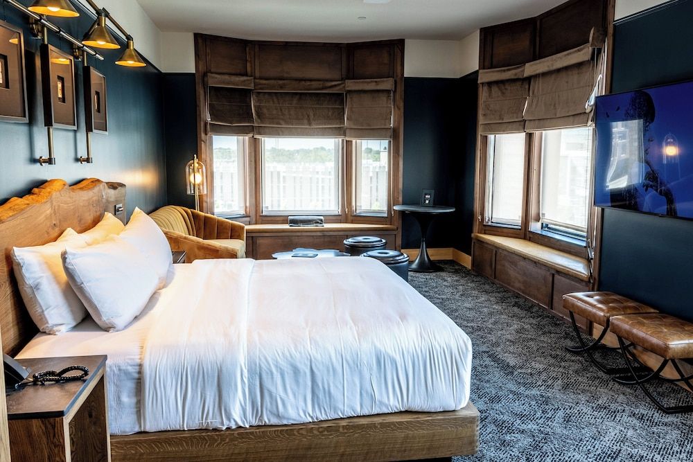 Hotel Renegade Heritage Corner 1 King 3