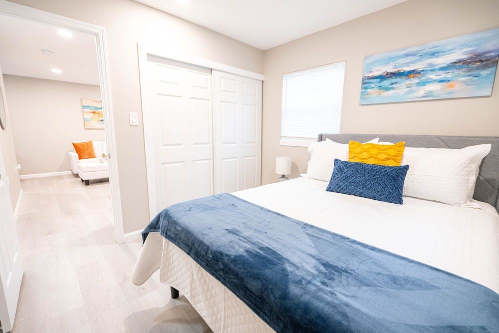 University Serenity Suites 14th