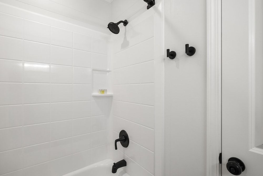 The Lofts on Indian Point Deluxe Studio Suite, 1 King Bed, Balcony, Valley View 7