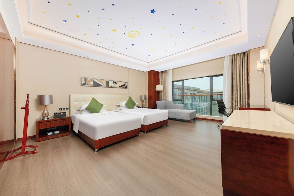 Wyndham Garden Foshan Nanhai Family Suite