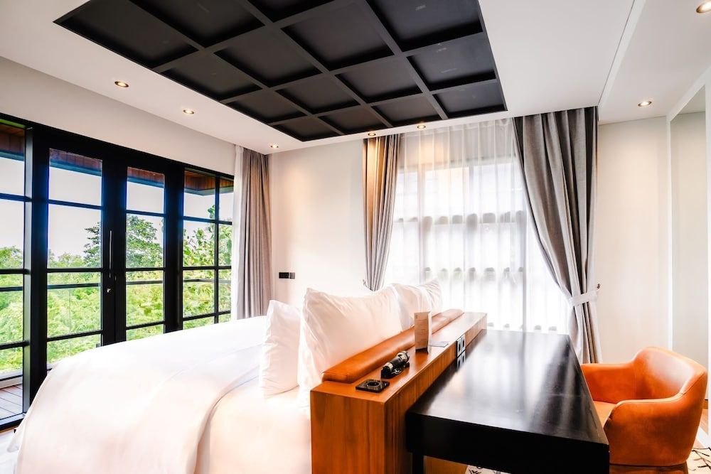 Three Bedroom mountain view Pool Villa