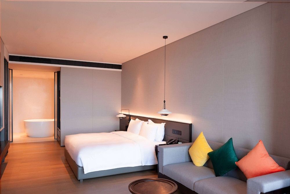 Executive Room, 1 King Bed, Non Smoking