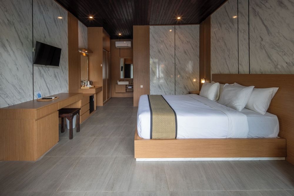 Junior Double Room