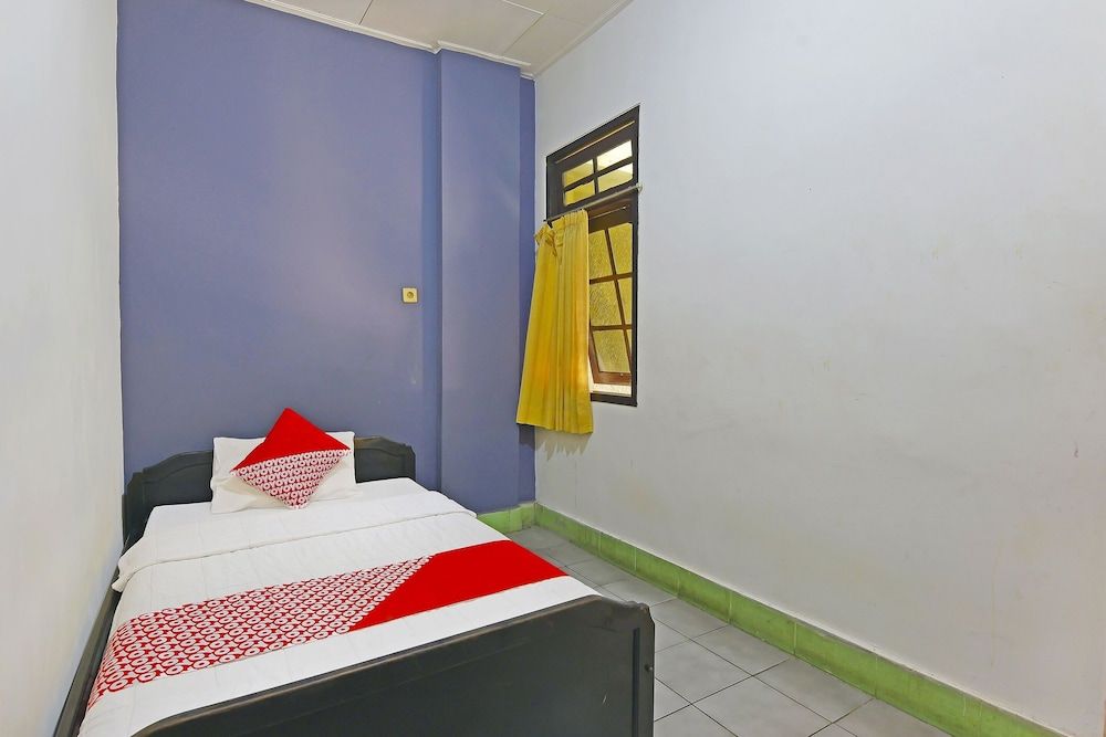 Economy Single Room