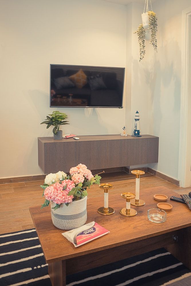 Seven Seasons Hospitality Luxury Chalet 11