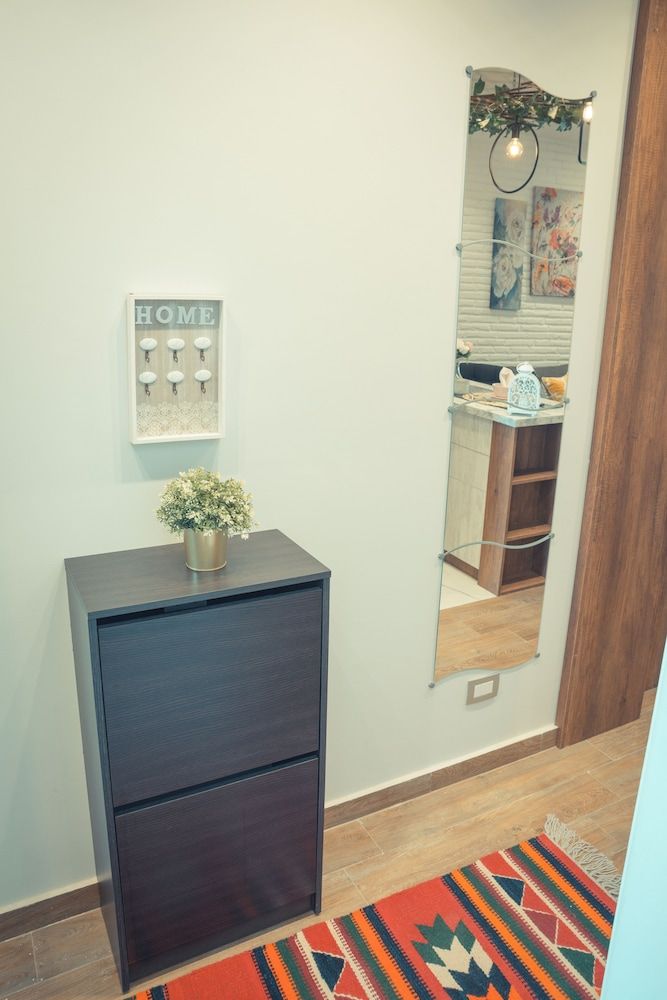 Seven Seasons Hospitality Luxury Chalet 10