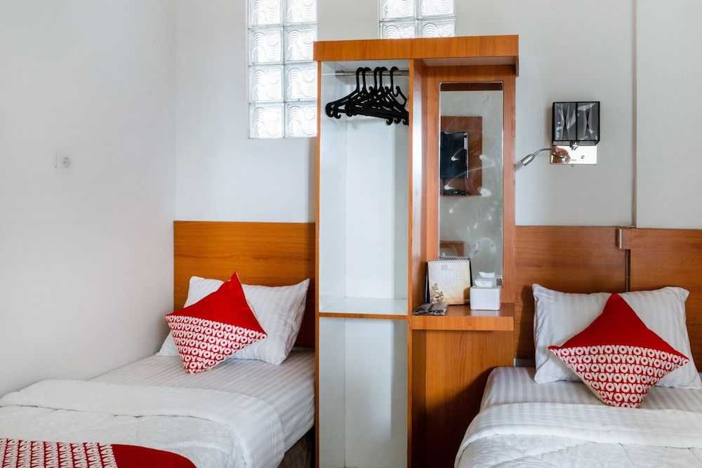 OYO 2199 Mandiri Guest House Syariah Twin Room
