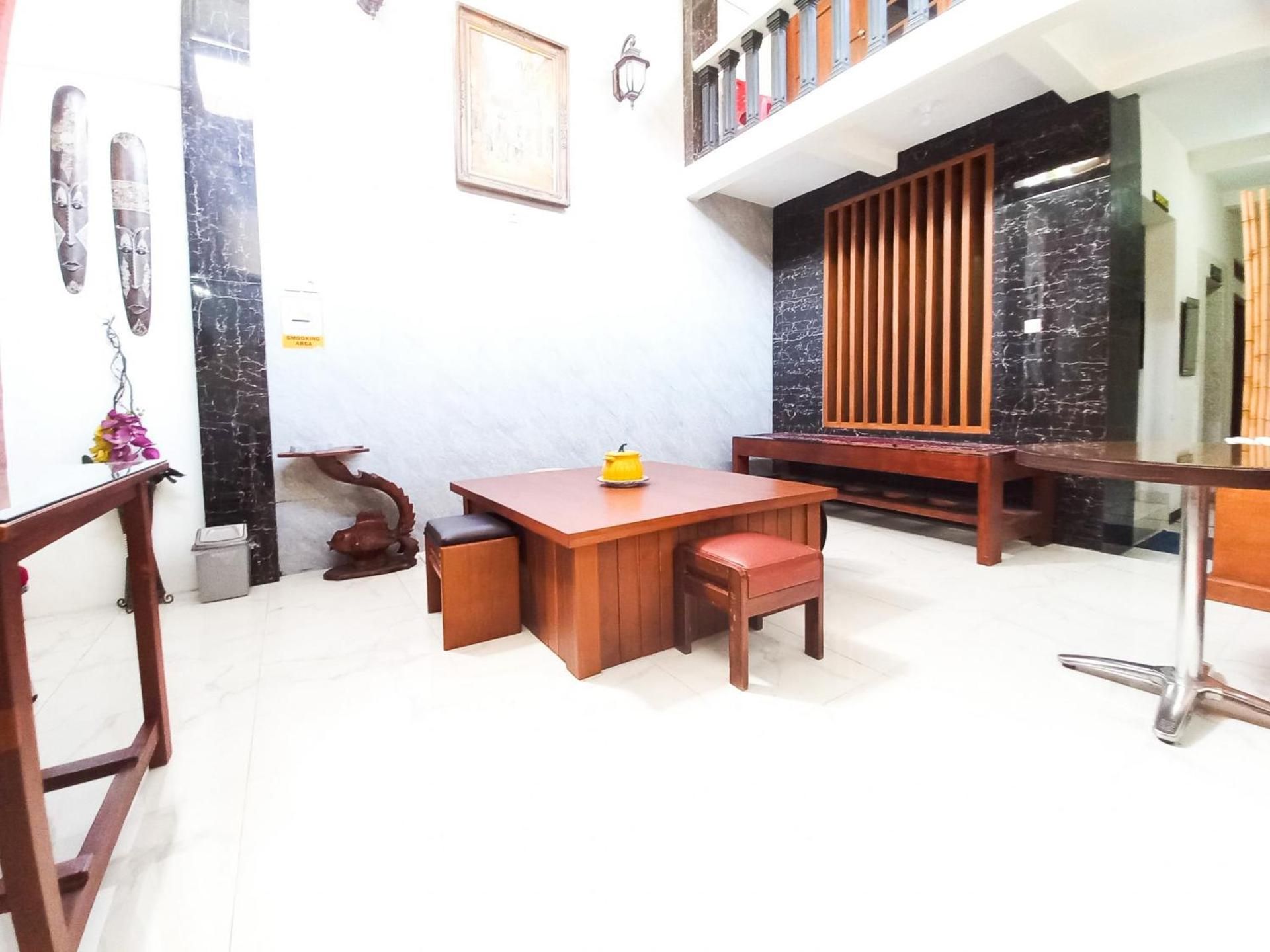 OYO Life 92785 Wisma Trubus  Syariah