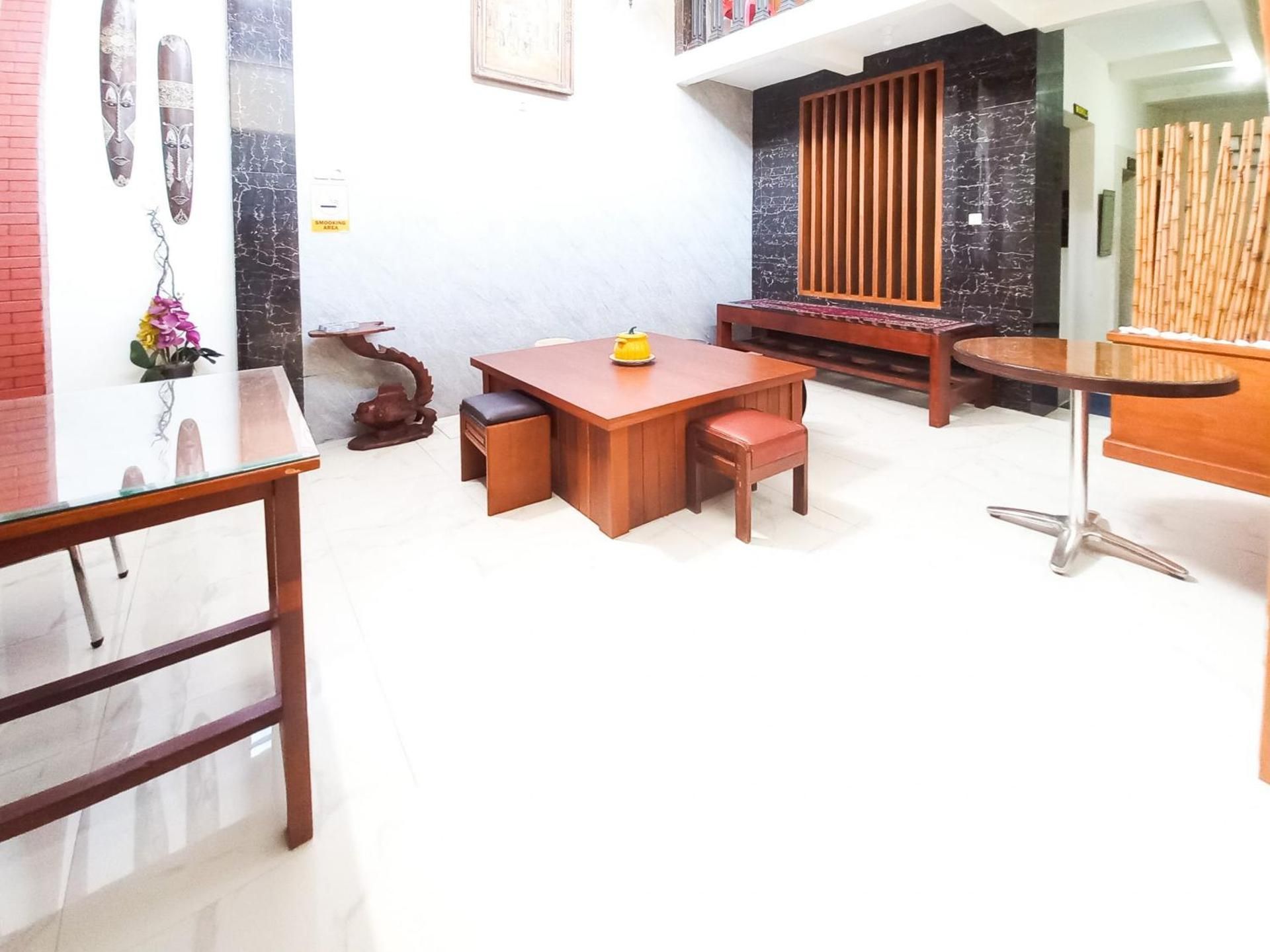OYO Life 92785 Wisma Trubus  Syariah