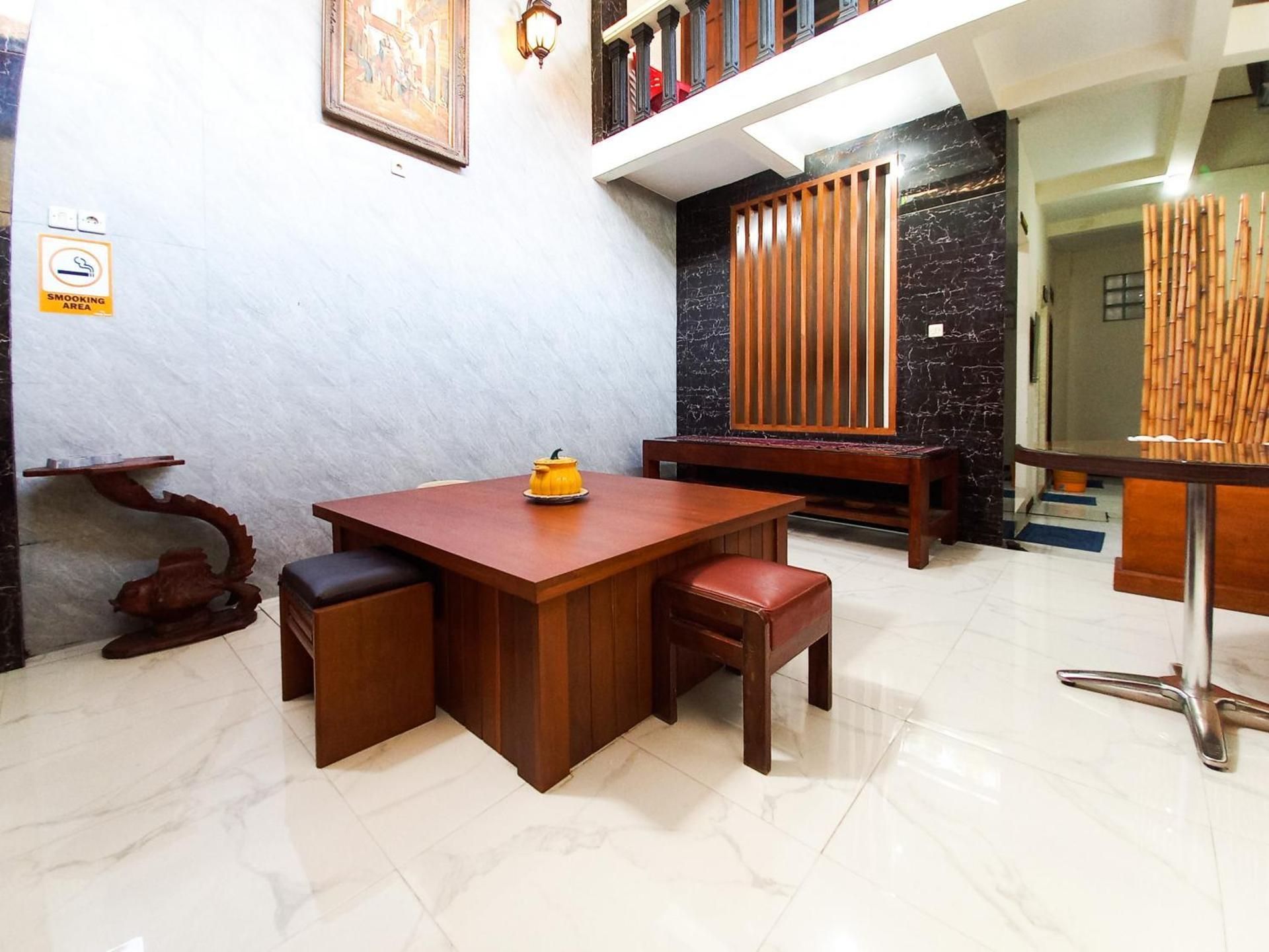 OYO Life 92785 Wisma Trubus  Syariah