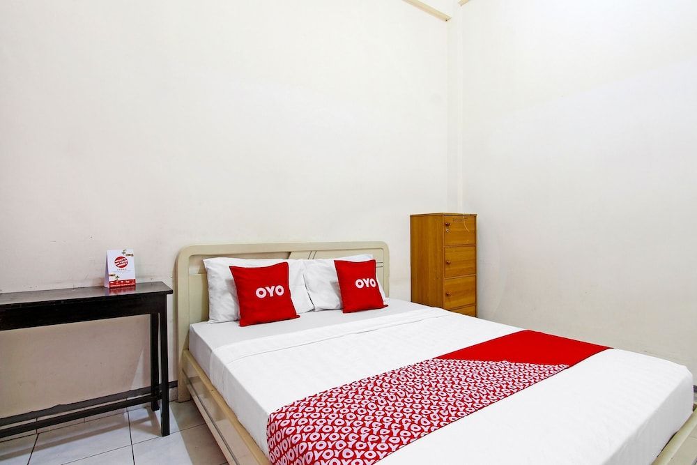 OYO 91354 Hotel Mutiara Standard Double Room 2