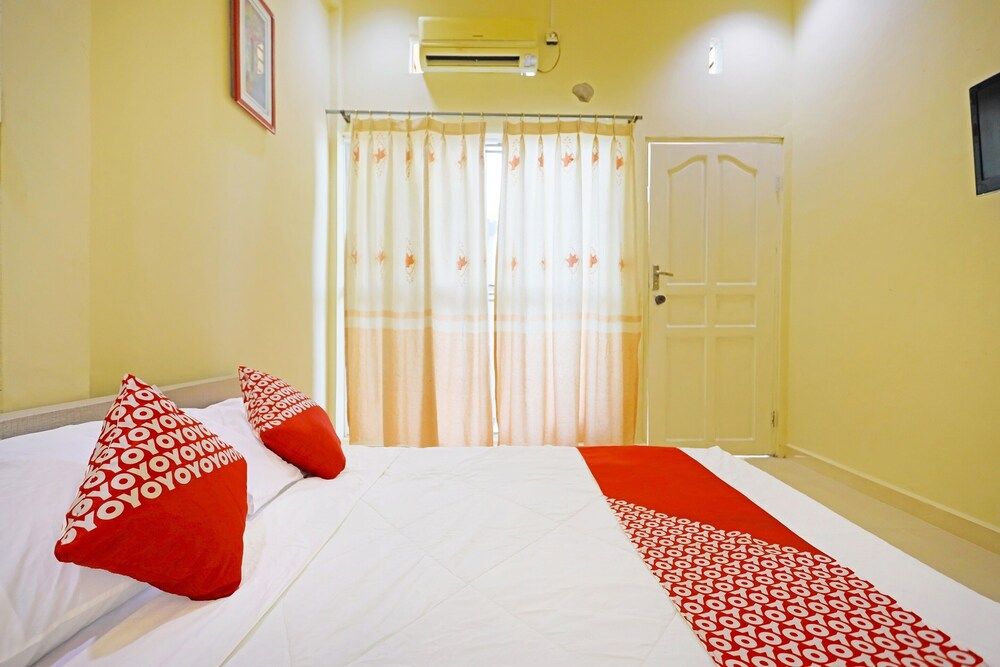 OYO 90998 Wisma Pinggir Standard Double Room 5