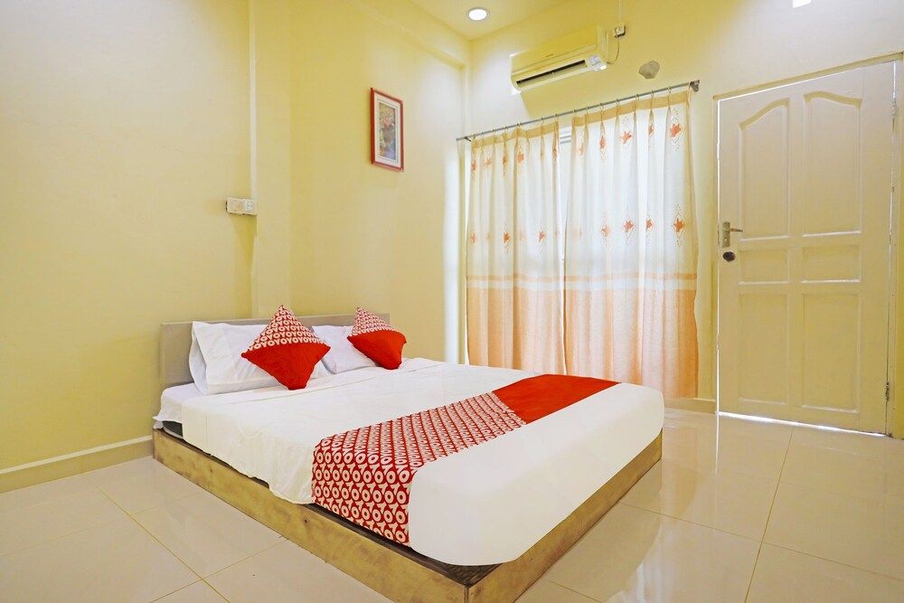 OYO 90998 Wisma Pinggir