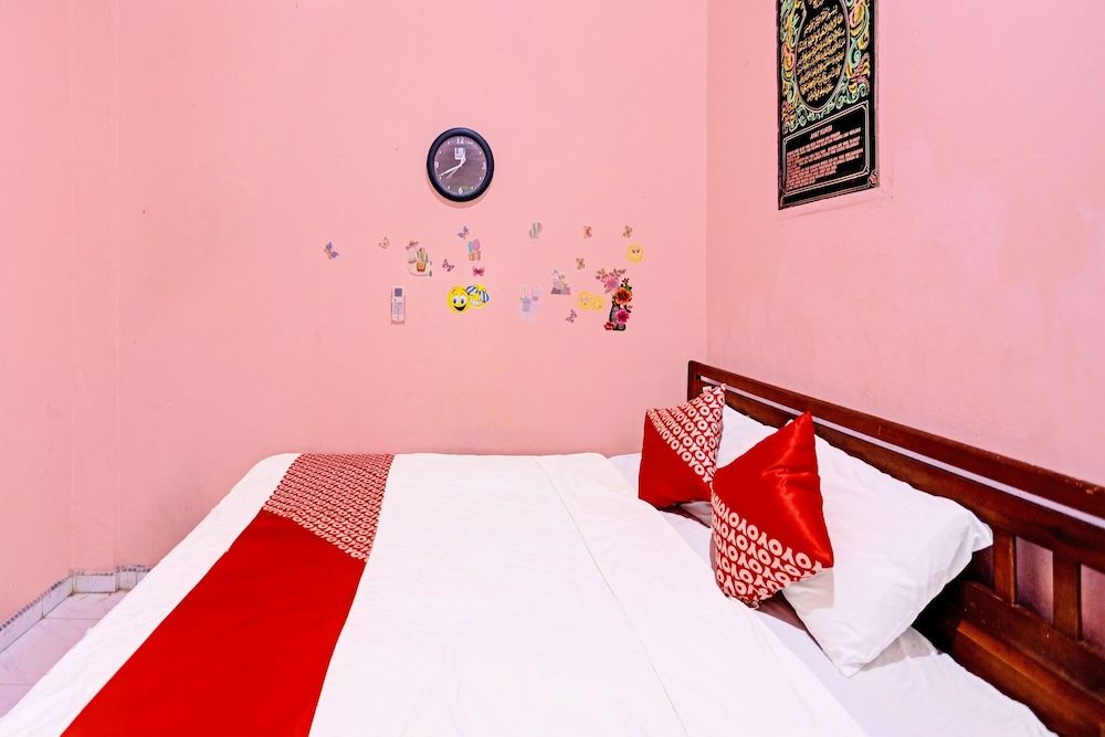 OYO 91428 Duta Stay Standard Double Room 11