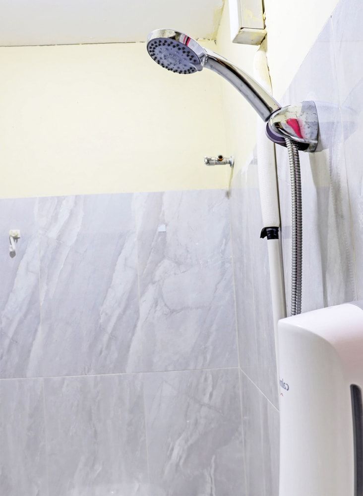 OYO 91428 Duta Stay Standard Double Room 13